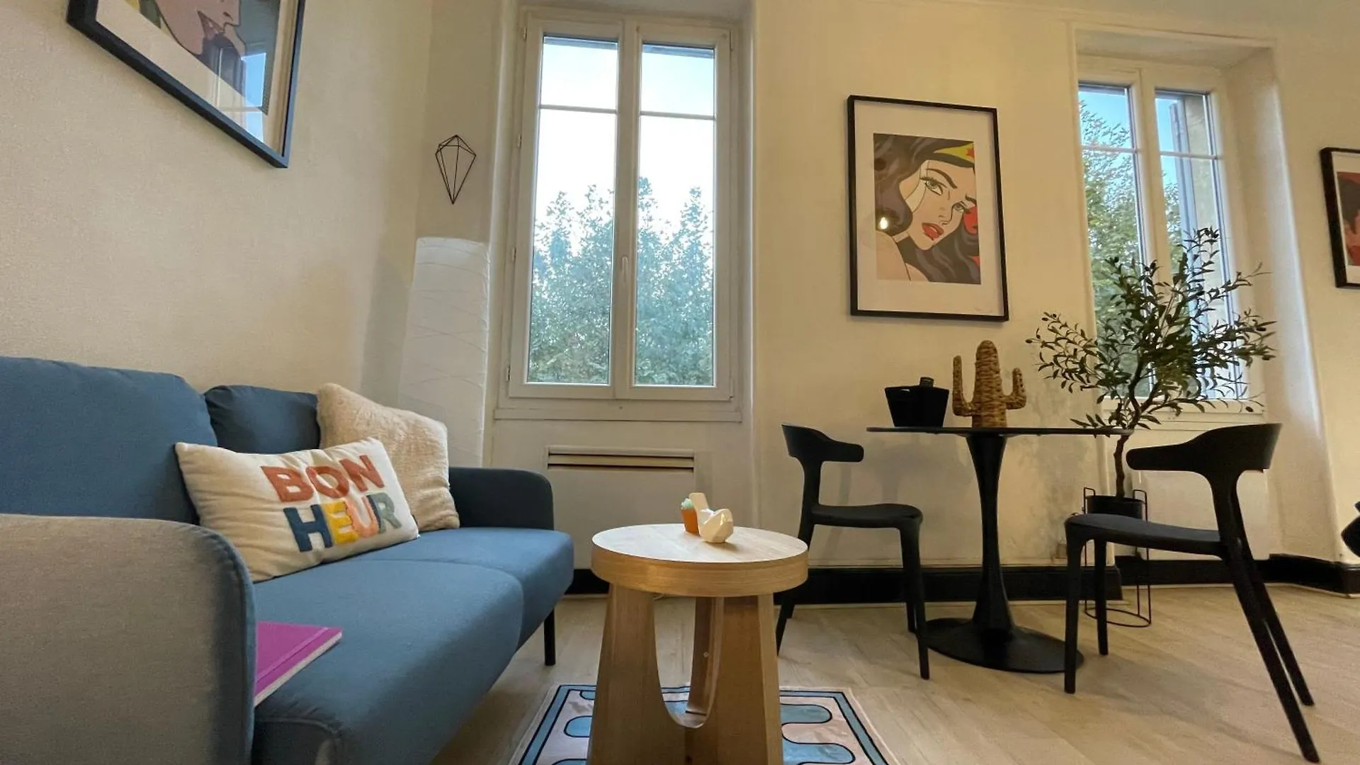Les Platanes Du Centre Ville Montelimar Apartment