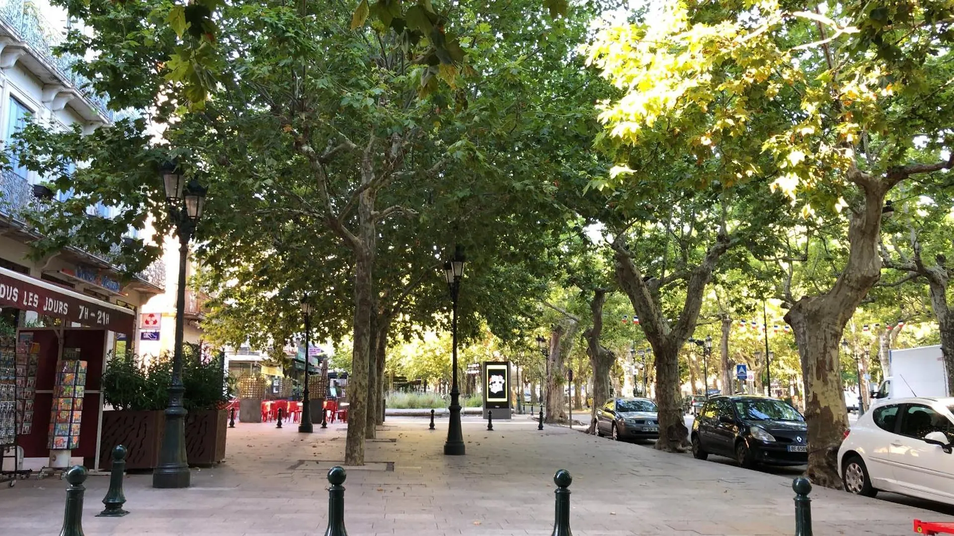 Les Platanes Du Centre Ville Montelimar 0*,